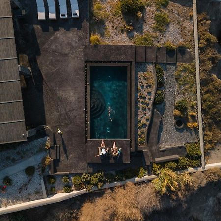 Colombos Beachfront Foinikiá 외부 사진