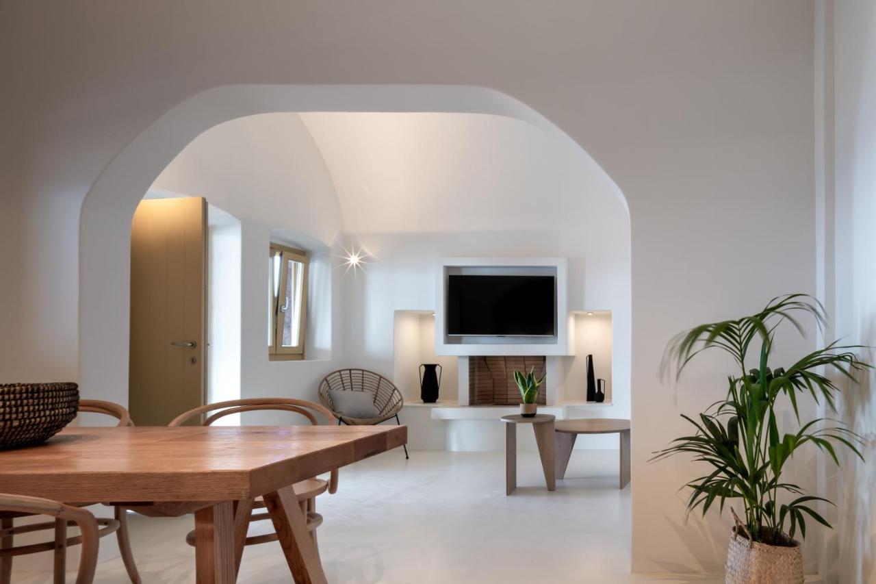 Colombos Beachfront Foinikiá 외부 사진